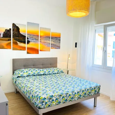 Beachside With Balcony Apartment